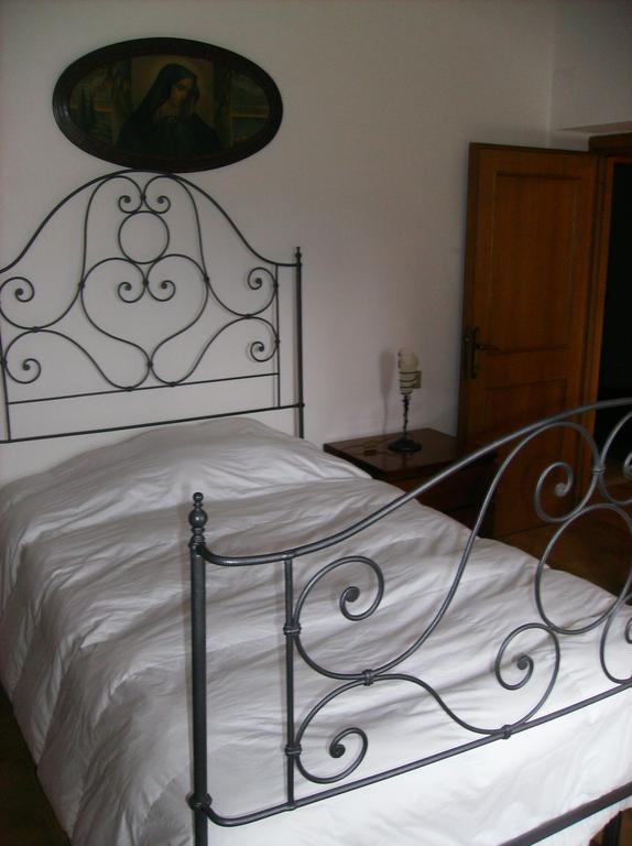 Apartamento Il Vecchio Cipresso San Gimignano Exterior foto