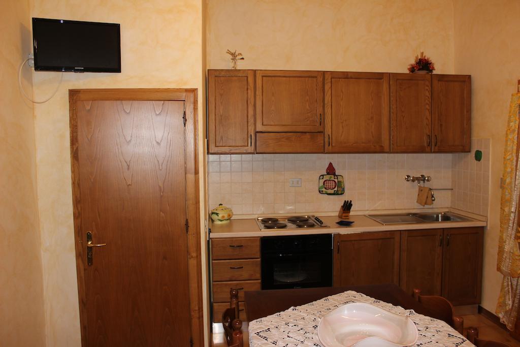Apartamento Il Vecchio Cipresso San Gimignano Habitación foto