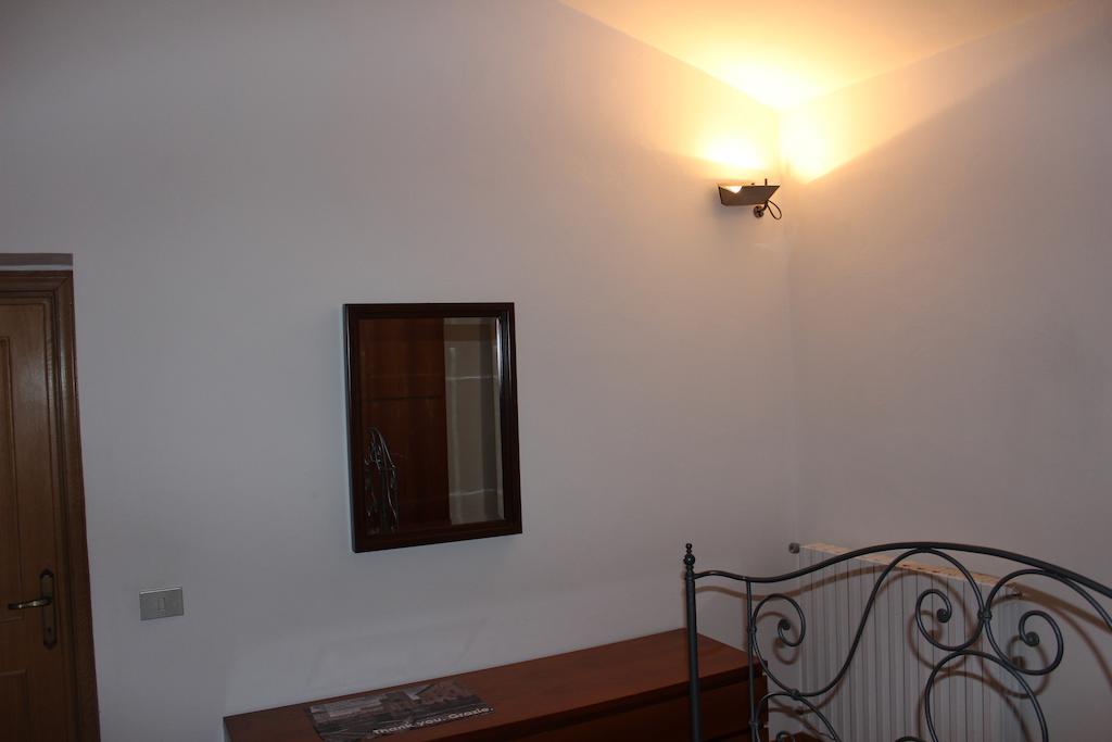Apartamento Il Vecchio Cipresso San Gimignano Habitación foto